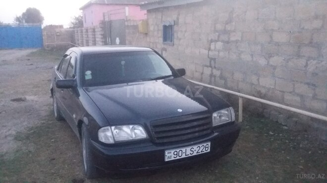 Mercedes C 180 1998, 300,000 km - 2.4 л - Bakı