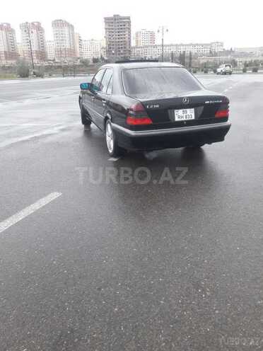 Mercedes C 230 1999, 179,000 km - 2.3 л - Xırdalan