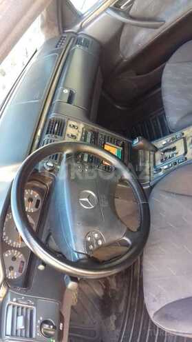 Mercedes E 240 2000, 281,000 km - 2.4 l - Bakı
