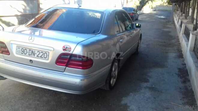 Mercedes E 240 2000, 281,000 km - 2.4 l - Bakı