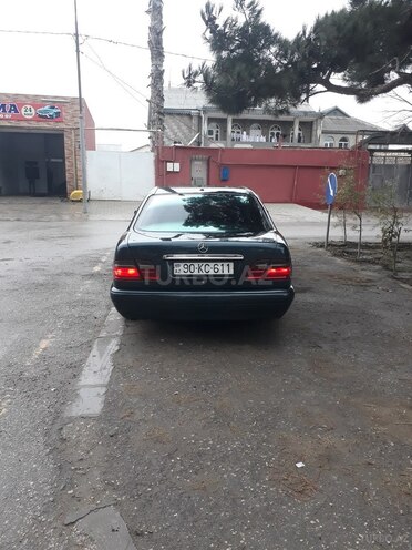 Mercedes E 230 1997, 356,000 km - 2.3 l - Sumqayıt