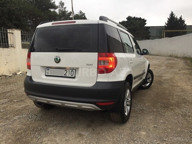 Skoda Yeti 2011, 91,000 km - 1.2 l - Bakı