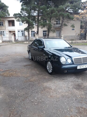 Mercedes E 230 1997, 356,000 km - 2.3 l - Sumqayıt