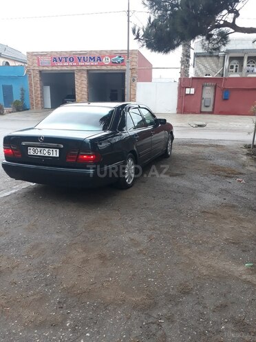 Mercedes E 230 1997, 356,000 km - 2.3 l - Sumqayıt