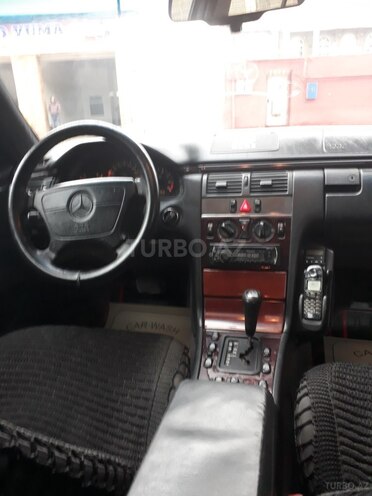 Mercedes E 230 1997, 356,000 km - 2.3 l - Sumqayıt