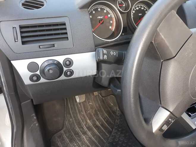 Opel Astra 2006, 110,000 km - 1.5 л - Bakı
