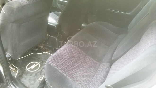 Opel Astra 2000, 300,000 km - 1.6 l - Bakı