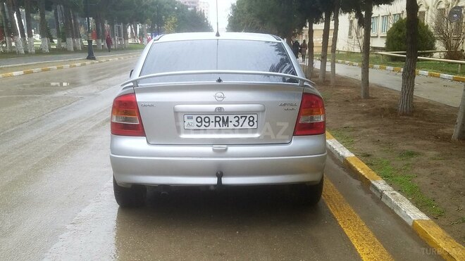 Opel Astra 2000, 300,000 km - 1.6 l - Bakı