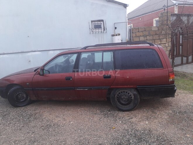 Opel Omega 1988, 225,000 km - 2.0 l - Sumqayıt