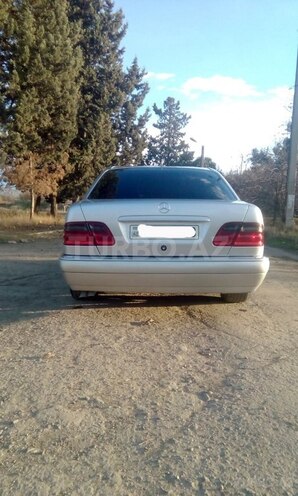 Mercedes E 290 1997, 393,818 km - 2.9 l - Gəncə