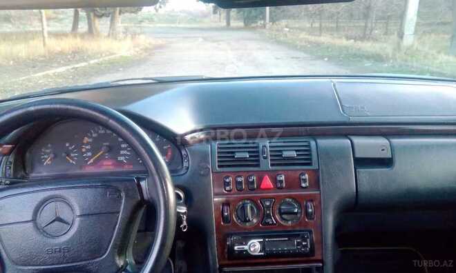 Mercedes E 290 1997, 393,818 km - 2.9 l - Gəncə