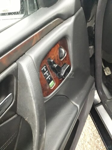 Mercedes E 320 2000, 269,832 km - 3.2 l - Sumqayıt