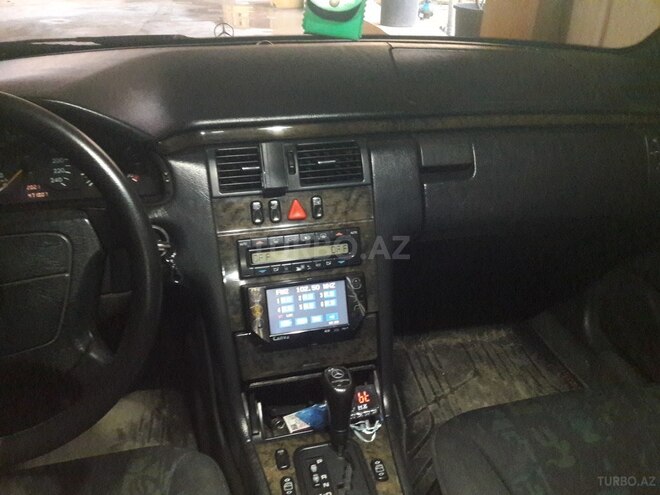 Mercedes E 230 1997, 472,000 km - 2.3 l - Bakı