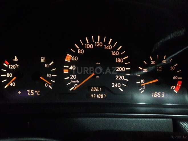 Mercedes E 230 1997, 472,000 km - 2.3 l - Bakı