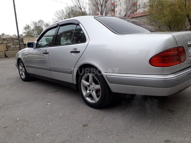 Mercedes E 240 1997, 414,000 km - 2.4 l - Bakı
