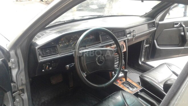 Mercedes 190 1991, 325,682 km - 2.0 л - Bakı