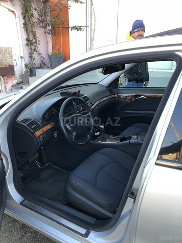 Mercedes E 240 2002, 273,000 km - 2.6 l - Bakı
