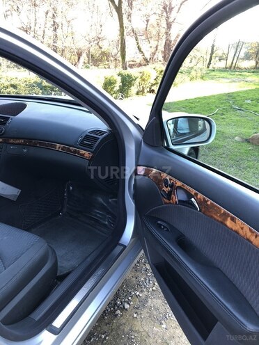 Mercedes E 240 2002, 273,000 km - 2.6 l - Bakı