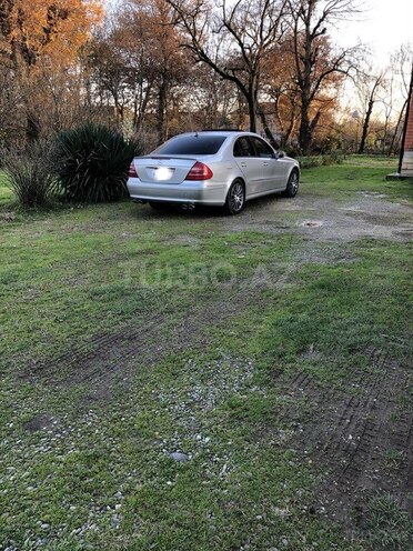 Mercedes E 240 2002, 273,000 km - 2.6 l - Bakı