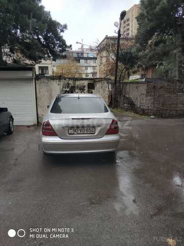 Mercedes E 270 2003, 330,500 km - 2.7 l - Bakı