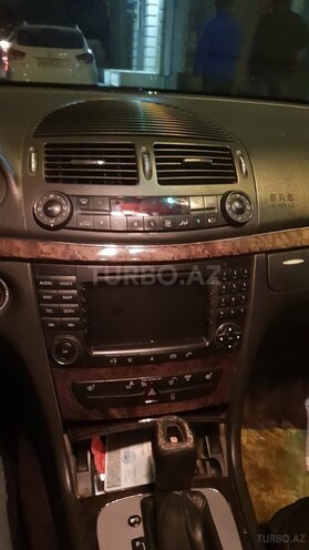 Mercedes E 270 2003, 330,500 km - 2.7 l - Bakı