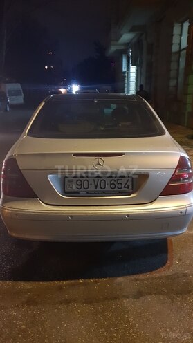 Mercedes E 270 2003, 330,500 km - 2.7 l - Bakı