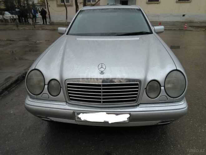 Mercedes E 240 1998, 215,000 km - 2.4 l - Sumqayıt