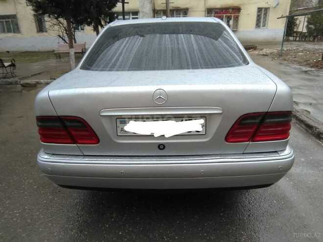 Mercedes E 240 1998, 215,000 km - 2.4 l - Sumqayıt
