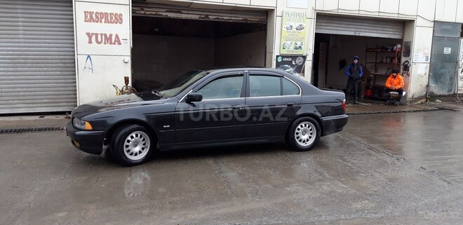 BMW 528 1999, 220,000 km - 2.8 l - Bakı