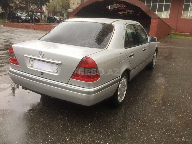 Mercedes C 220 1995, 168,000 km - 2.2 l - Bakı