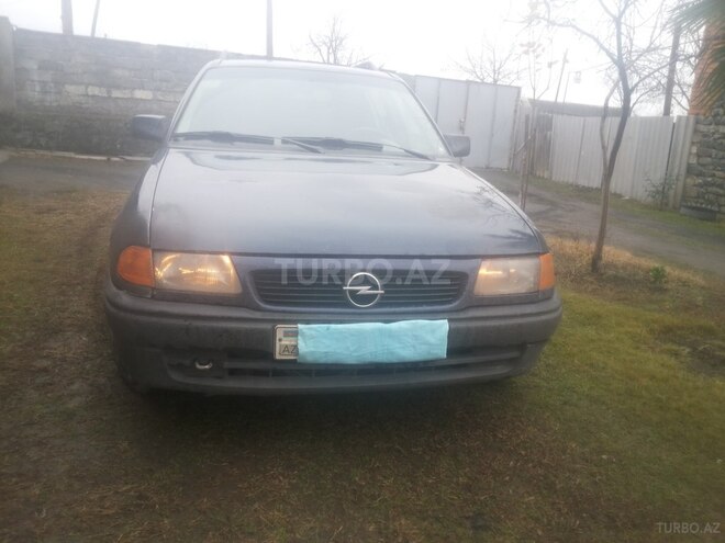 Opel Astra 1994, 289,000 km - 0.2 l - Zaqatala