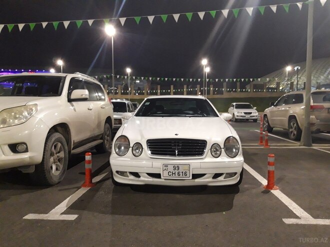Mercedes CLK 320 1999, 143,000 km - 0.3 л - Bakı