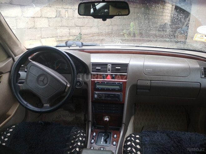 Mercedes C 220 1996, 35,000 km - 2.2 l - Bakı