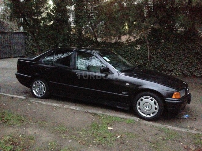 BMW 318 1995, 225,000 km - 1.8 л - Bakı