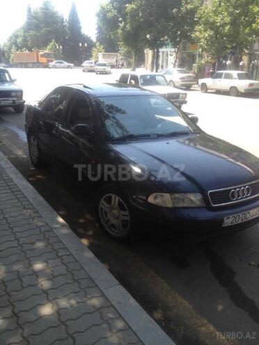 Audi A4 1996, 325,634 km - 1.8 l - Gəncə