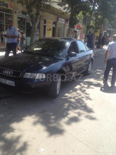 Audi A4 1996, 325,634 km - 1.8 l - Gəncə