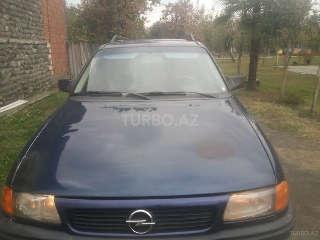 Opel Astra 1994, 290,000 km - 1.7 l - Zaqatala