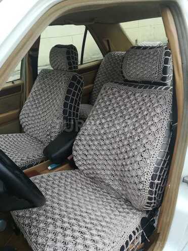 Mercedes E 230 1991, 298,935 km - 2.3 l - Bakı