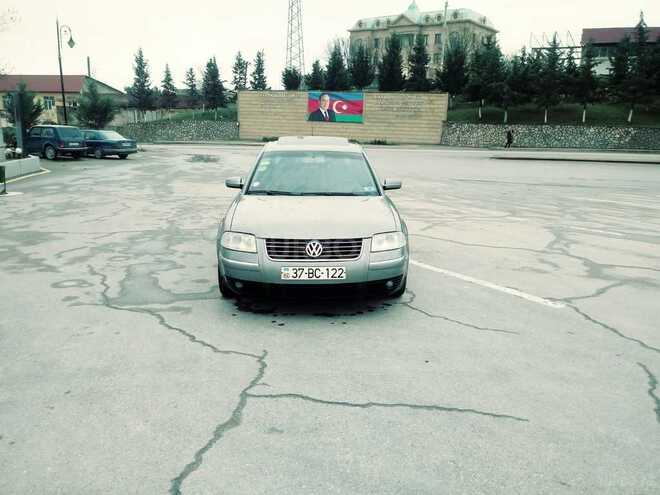 Volkswagen Passat 2003, 152,000 km - 1.8 l - Şamaxı