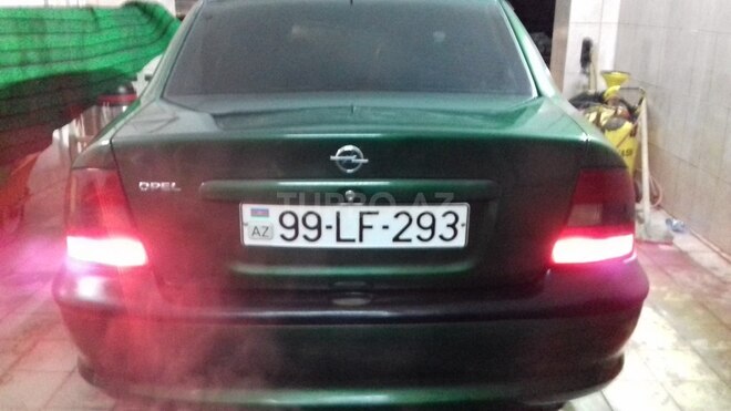 Opel Vectra 1995, 270,000 km - 2.5 l - Bakı