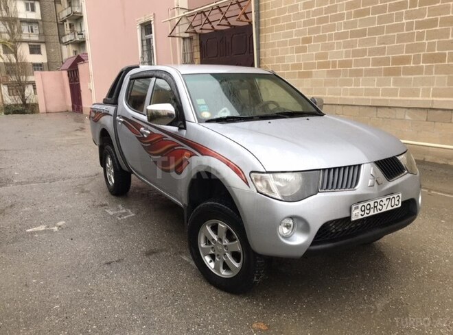 Mitsubishi L200 2008, 232,000 km - 2.5 л - Bakı