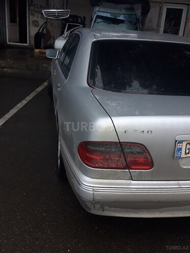 Mercedes E 240 2001, 175,000 km - 2.6 l - Bakı
