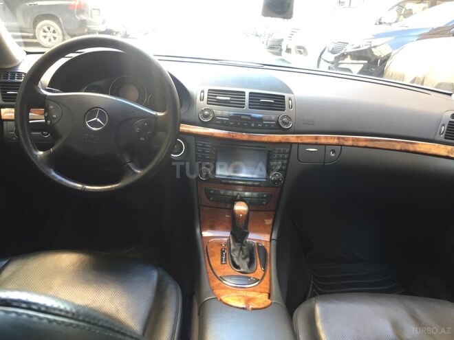 Mercedes E 350 2005, 252,000 km - 3.5 l - Bakı