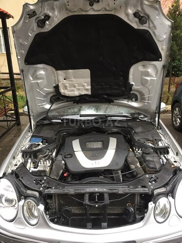 Mercedes E 350 2005, 252,000 km - 3.5 l - Bakı
