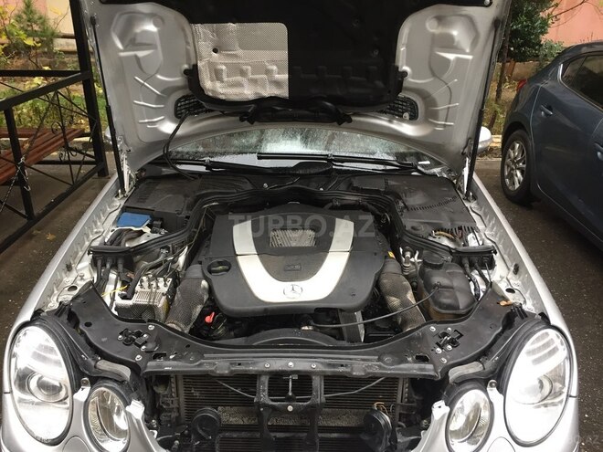 Mercedes E 350 2005, 252,000 km - 3.5 l - Bakı