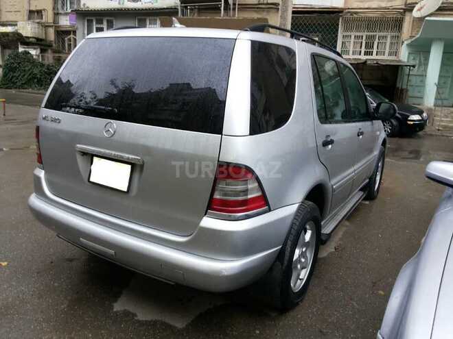 Mercedes ML 320 2000, 215,000 km - 3.2 l - Bakı