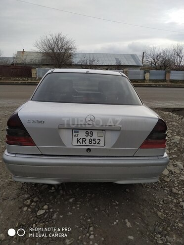 Mercedes C 230 1998, 370,000 km - 2.3 l - Şəki