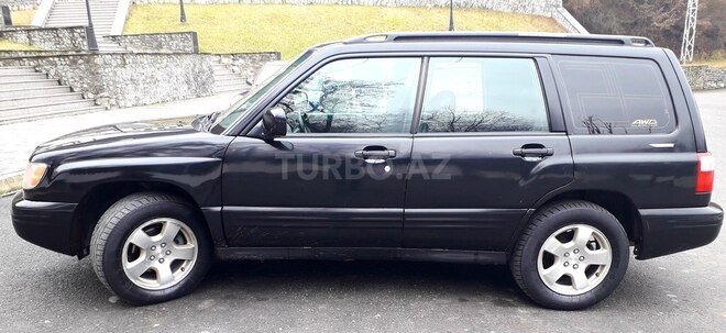 Subaru Forester 2001, 210,683 km - 2.5 l - Şəki