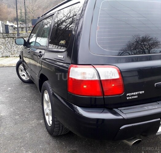 Subaru Forester 2001, 210,683 km - 2.5 l - Şəki