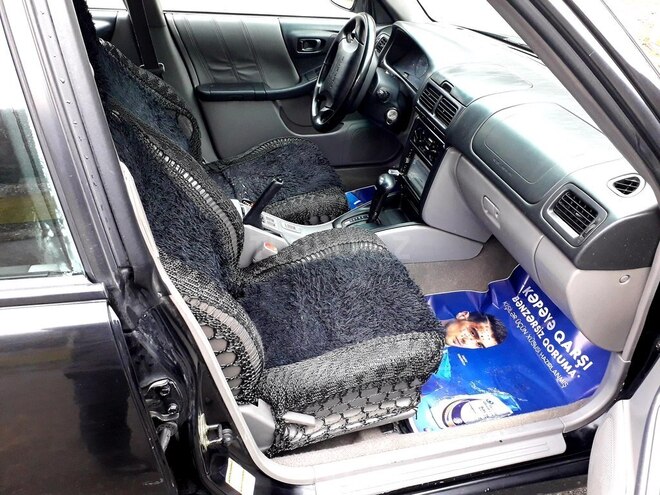 Subaru Forester 2001, 210,683 km - 2.5 l - Şəki